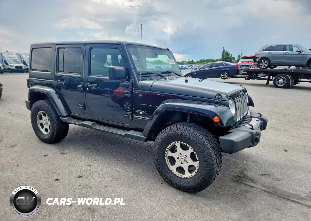 2016 Jeep Wrangler Unlimited Sahara VIN:1C4BJWEG7GL162814 - 4