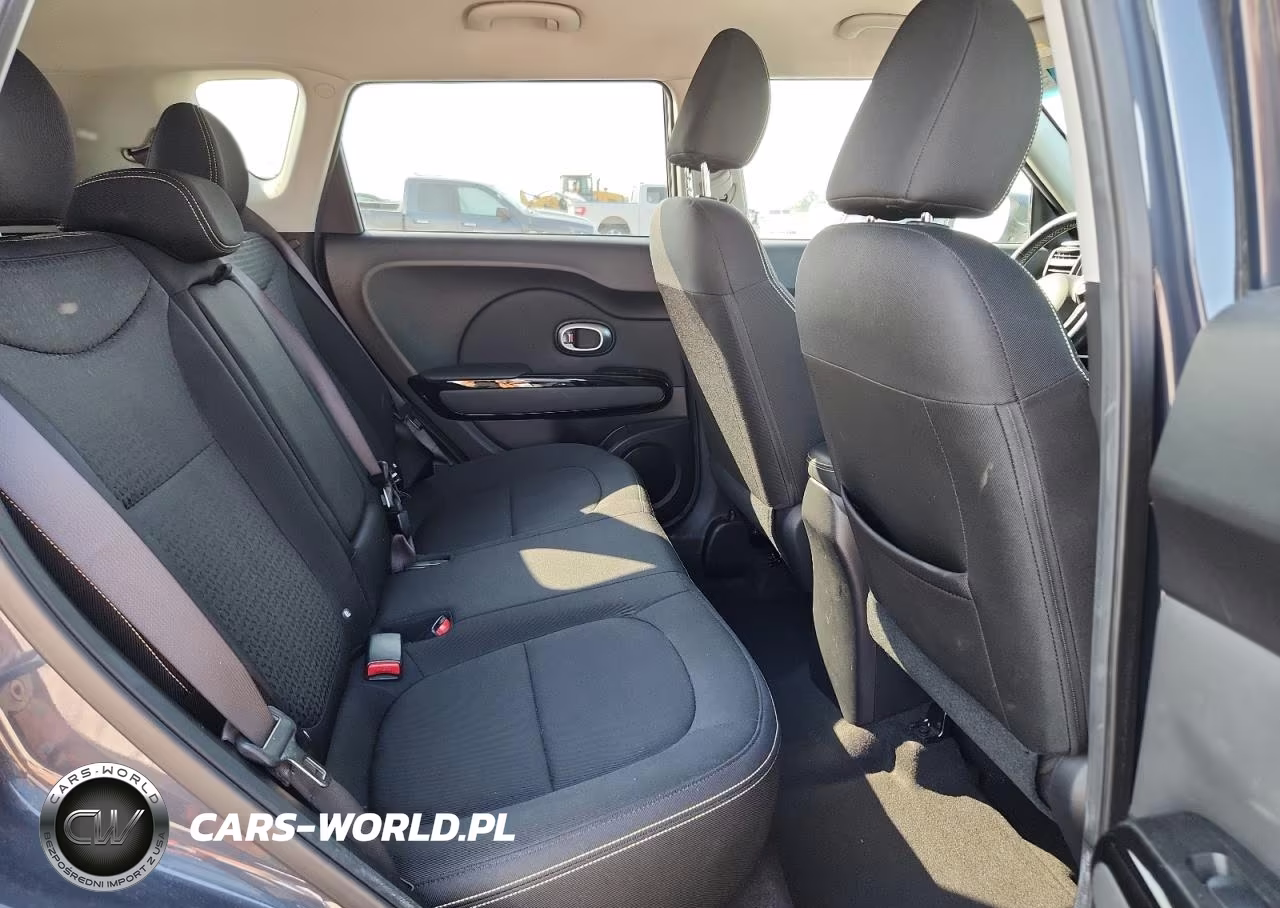 2015 Kia Soul + VIN:KNDJP3A52F7129675 - 10
