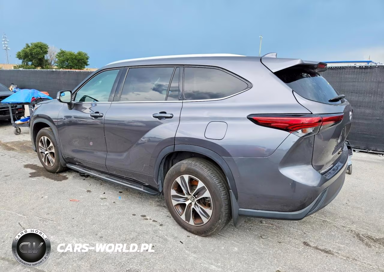 2021 Toyota Highlander Xle VIN:5TDGZRBH2MS547964 - 2