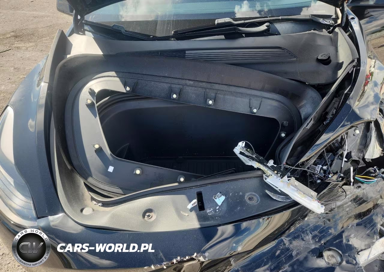 2021 Tesla Model Y VIN:5YJYGDEE0MF076576 - 10