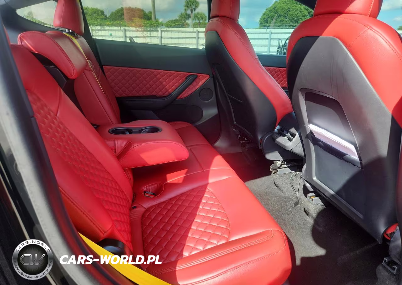 2021 Tesla Model Y VIN:5YJYGDEE0MF076576 - 9