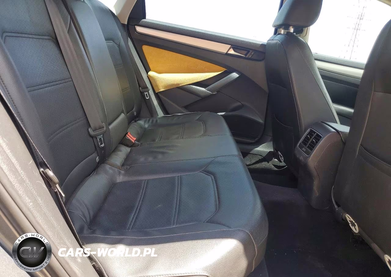 2013 Volkswagen Passat Se VIN:1VWBH7A32DC125179 - 10