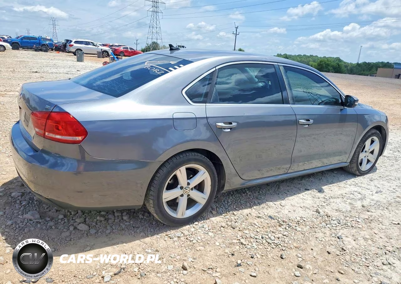 2013 Volkswagen Passat Se VIN:1VWBH7A32DC125179 - 3