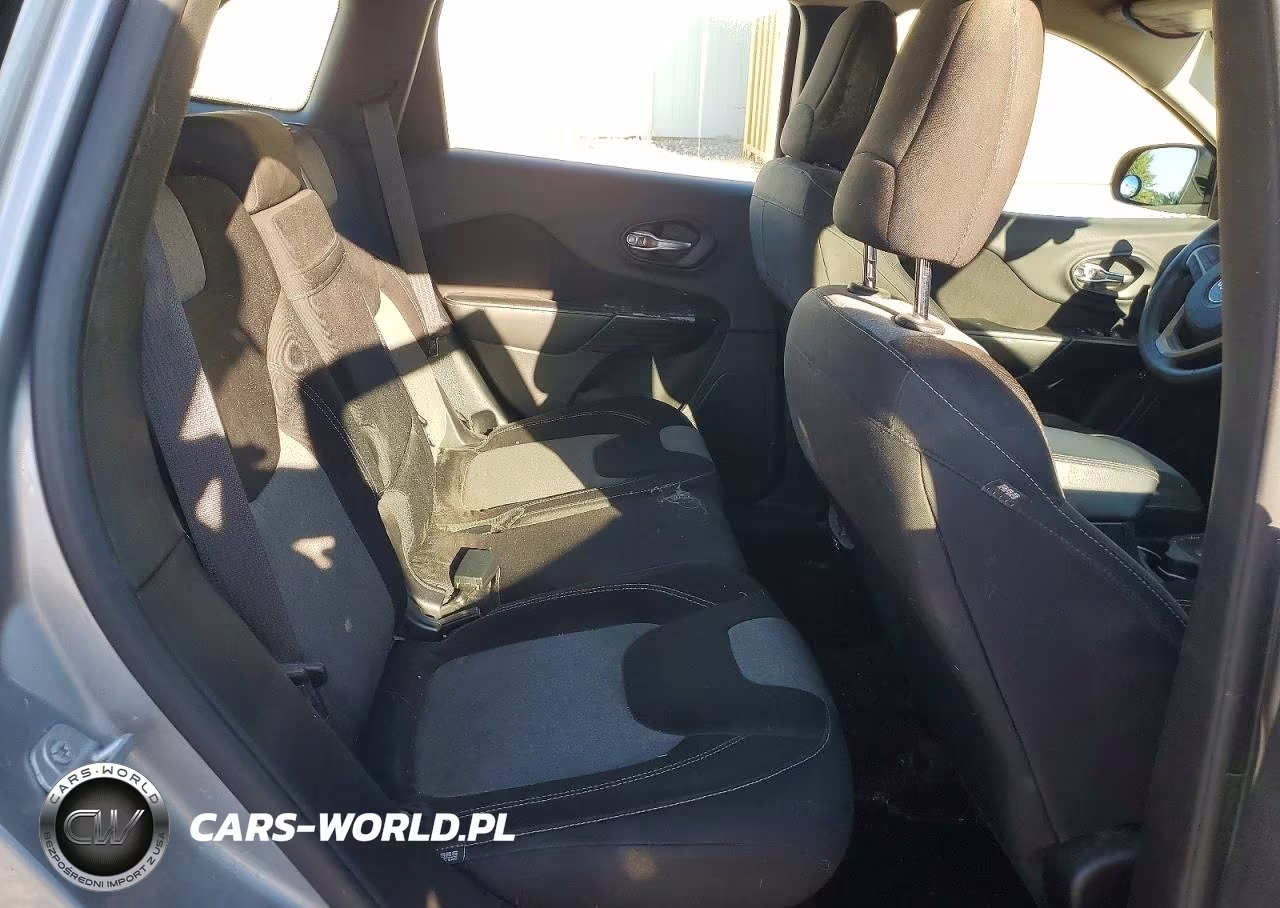 2014 Jeep Cherokee Sport VIN:1C4PJLAB8EW182712 - 11