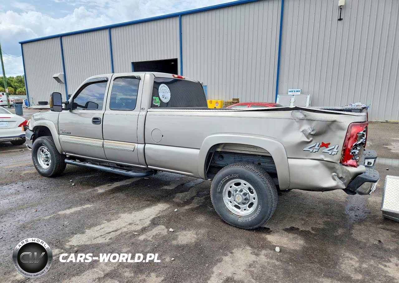 2003 Chevrolet Silverado K2500 Heavy Duty VIN:1GCHK29103E194833 - 2