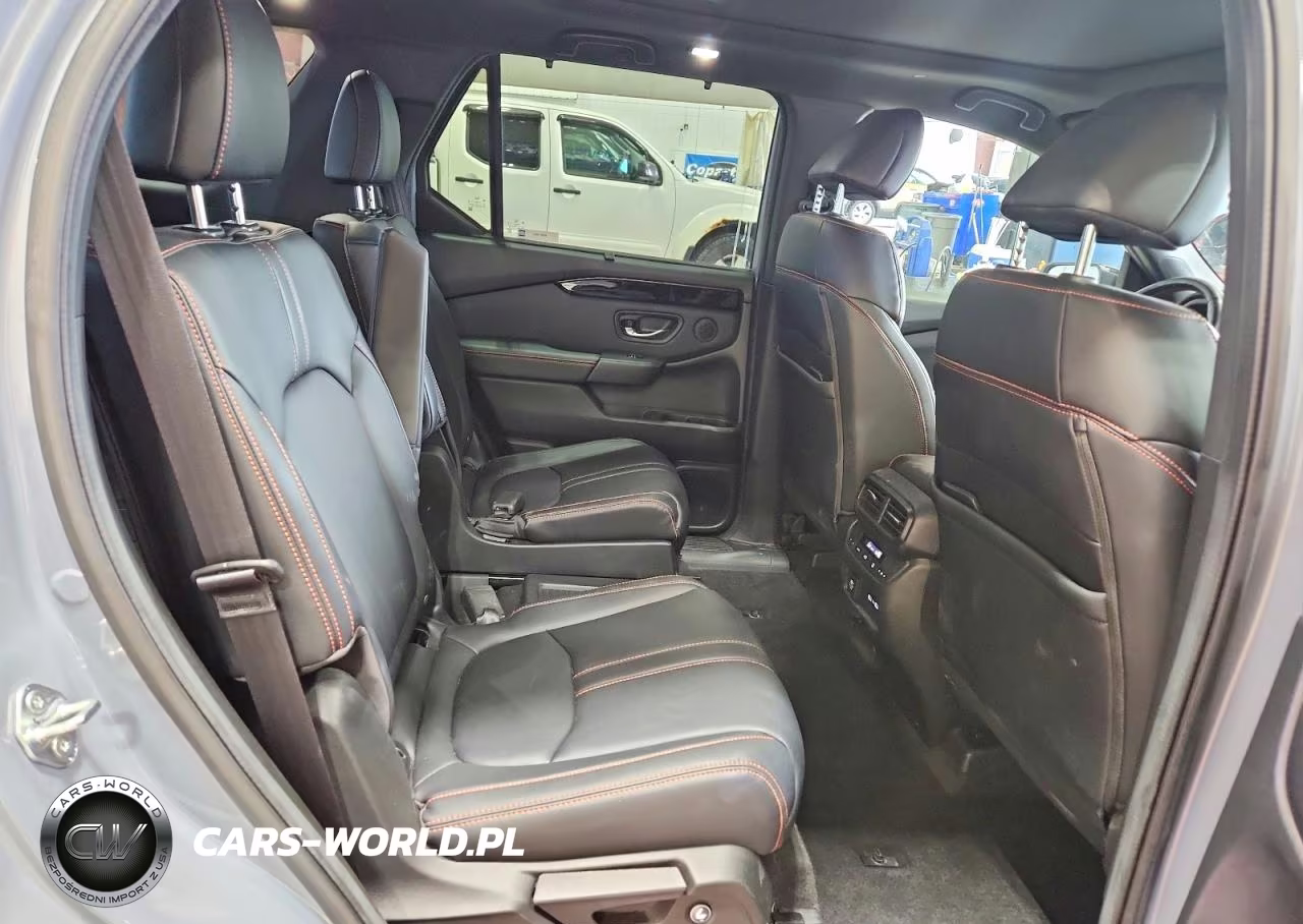 2023 Honda Pilot Trailsport VIN:5FNYG1H68PB000739 - 11