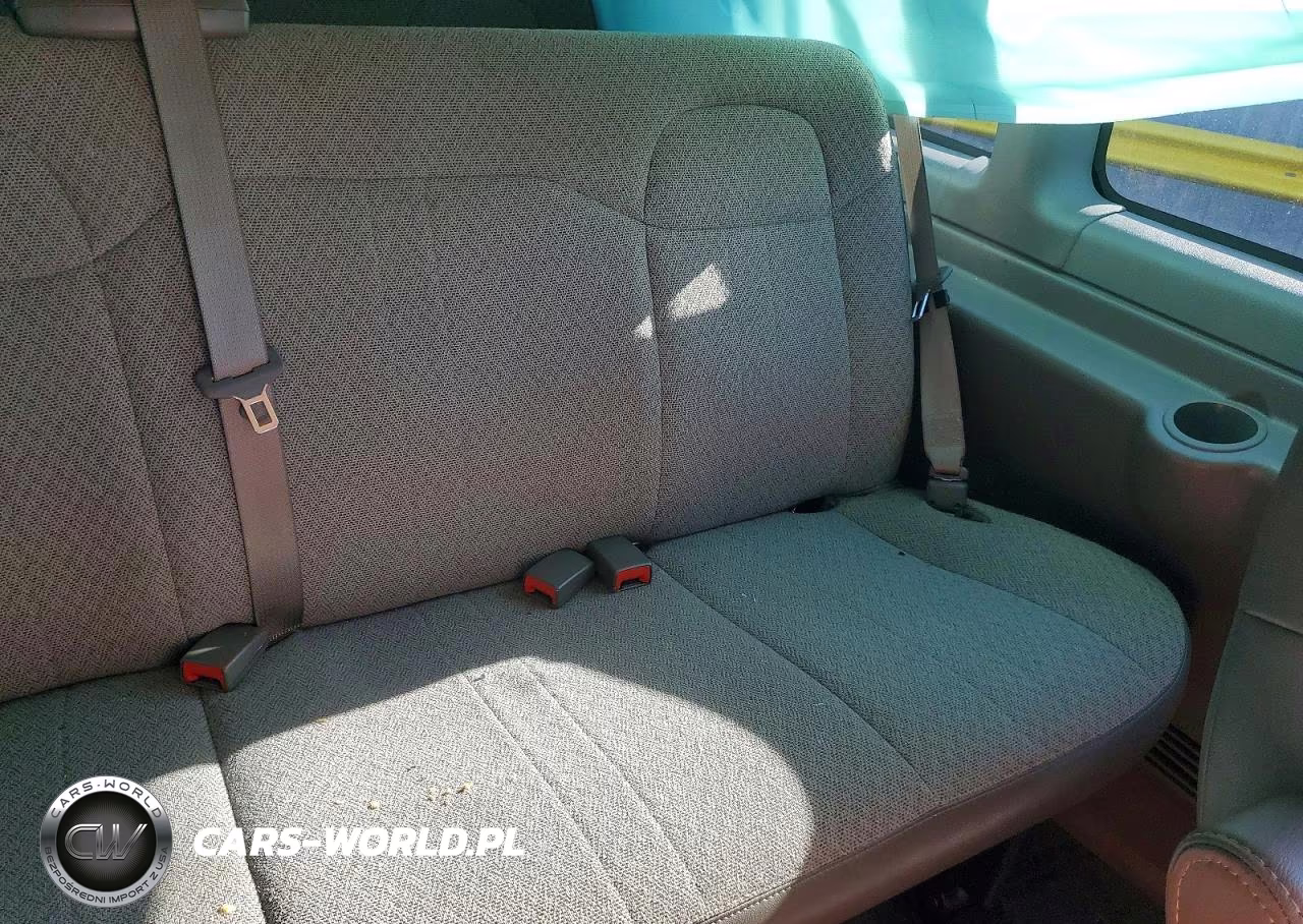 2025 Chevrolet Express G3500 VIN:1GAZGPFP8S1255212 - 11