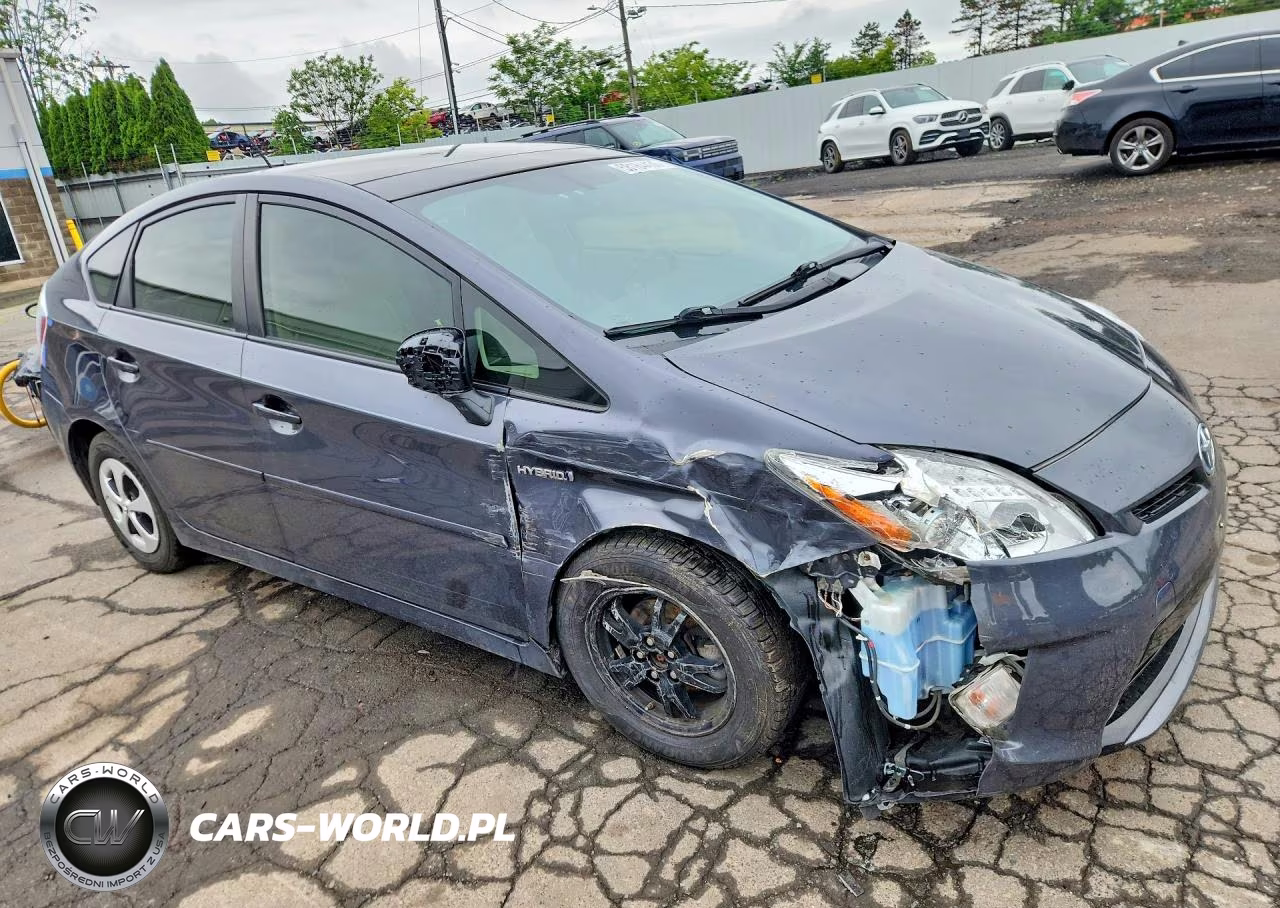 2015 Toyota Prius Four VIN:JTDKN3DU9F1973678 - 4