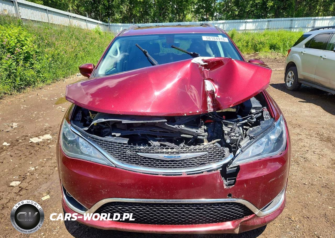 2018 Chrysler Pacifica Touring L Plus VIN:2C4RC1EG2JR289612 - 5