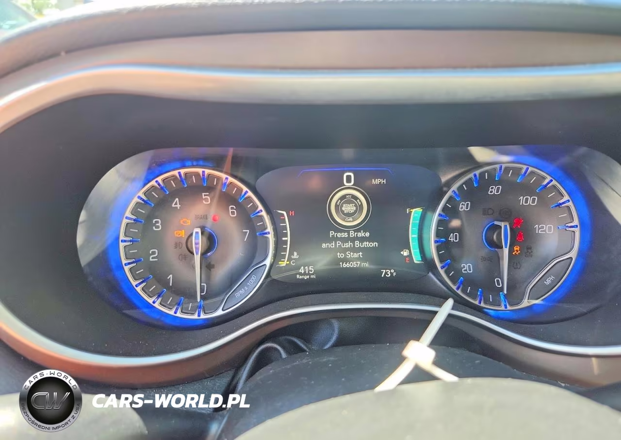 2018 Chrysler Pacifica Touring L Plus VIN:2C4RC1EG2JR289612 - 9