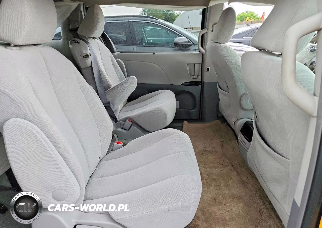 2011 Toyota Sienna Le VIN:5TDKK3DC4BS169978 - 10