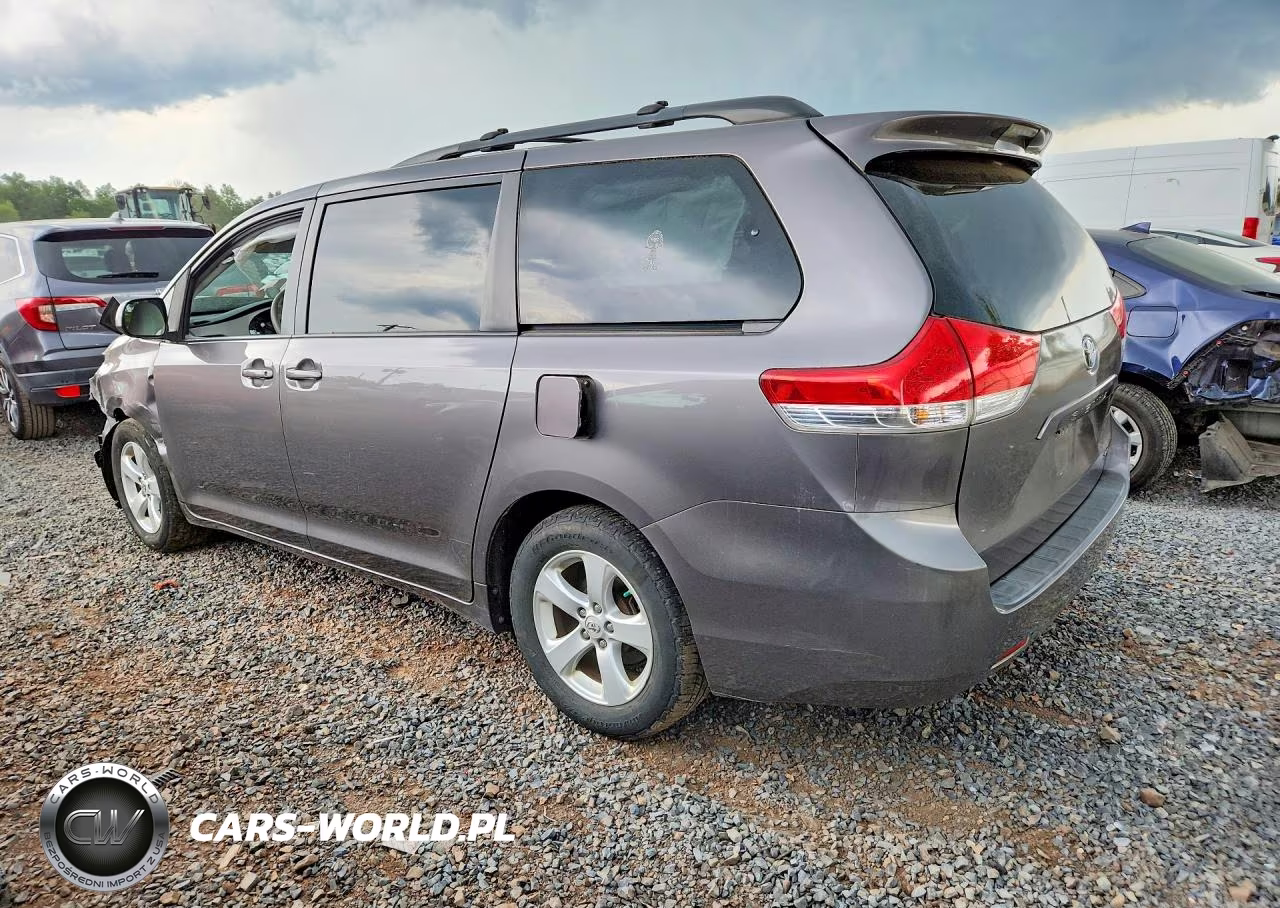 2011 Toyota Sienna Le VIN:5TDKK3DC4BS169978 - 2