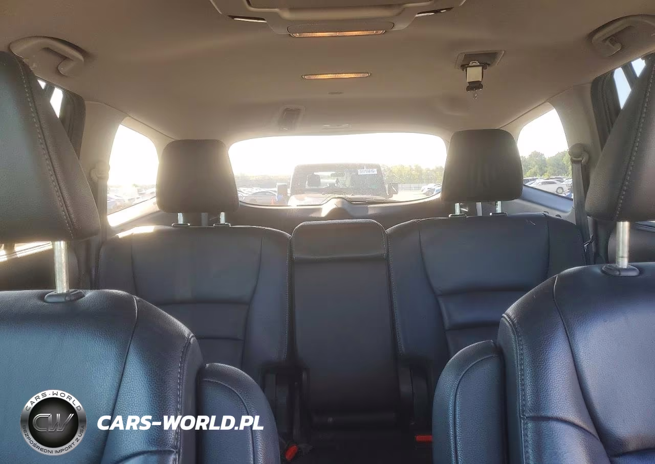 2019 Honda Pilot Touring VIN:5FNYF6H92KB100483 - 10