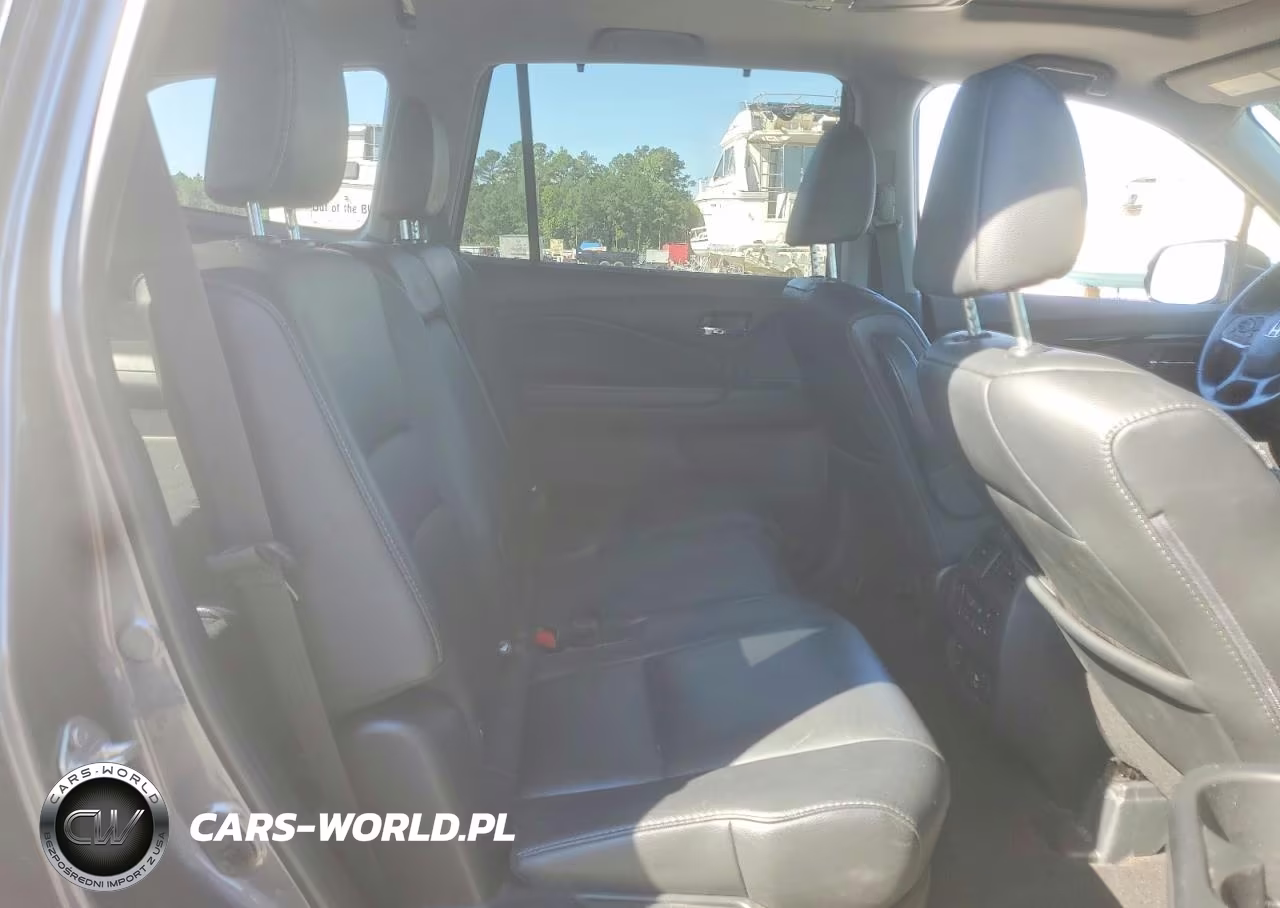 2019 Honda Pilot Touring VIN:5FNYF6H92KB100483 - 11