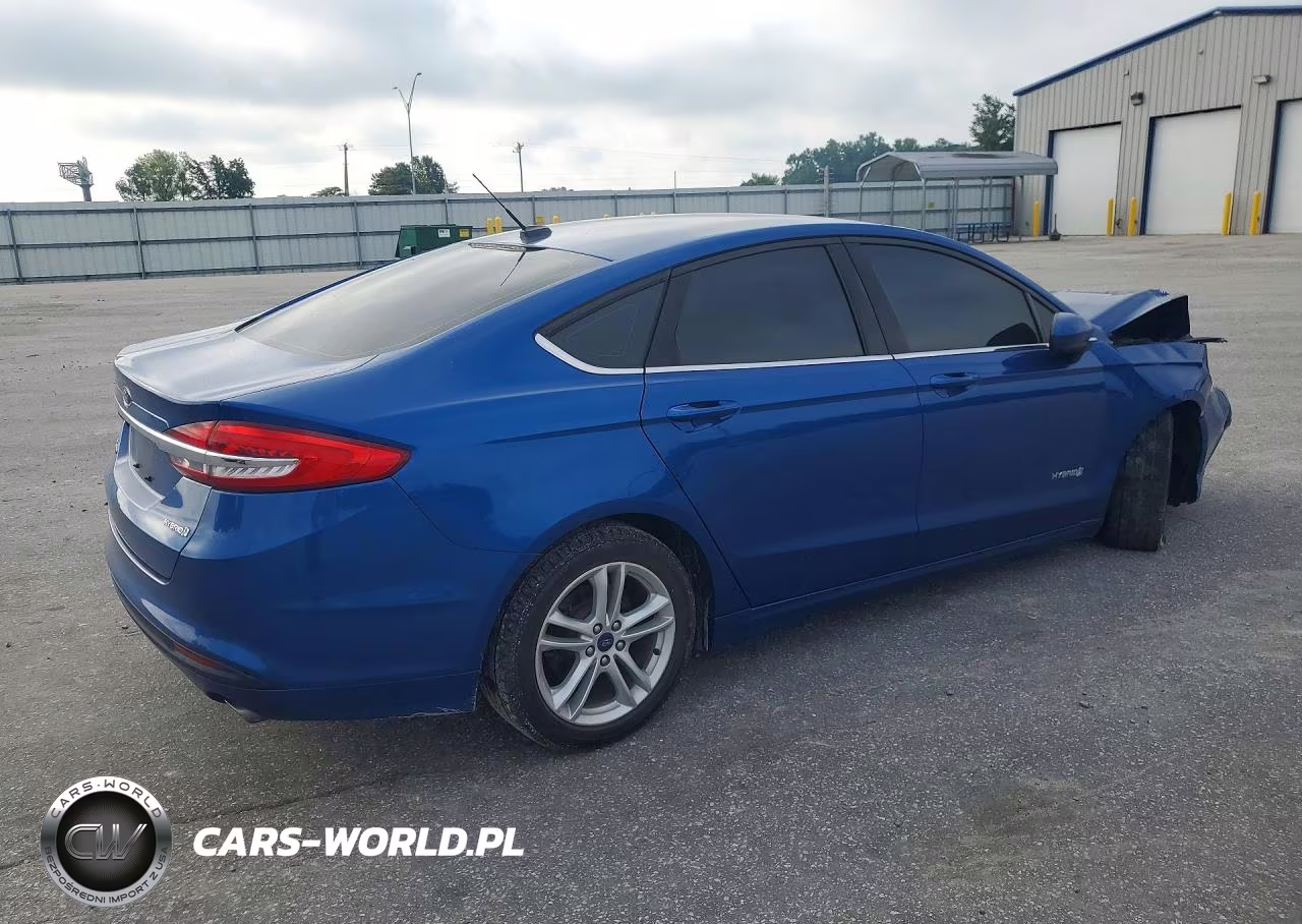 2018 Ford Fusion S Hybrid VIN:3FA6P0UU1JR101039 - 3
