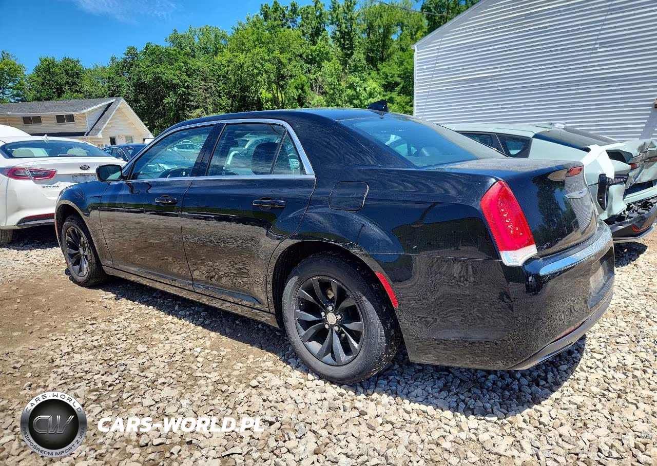 2015 Chrysler 300 Limited VIN:2C3CCAAG0FH882317 - 2