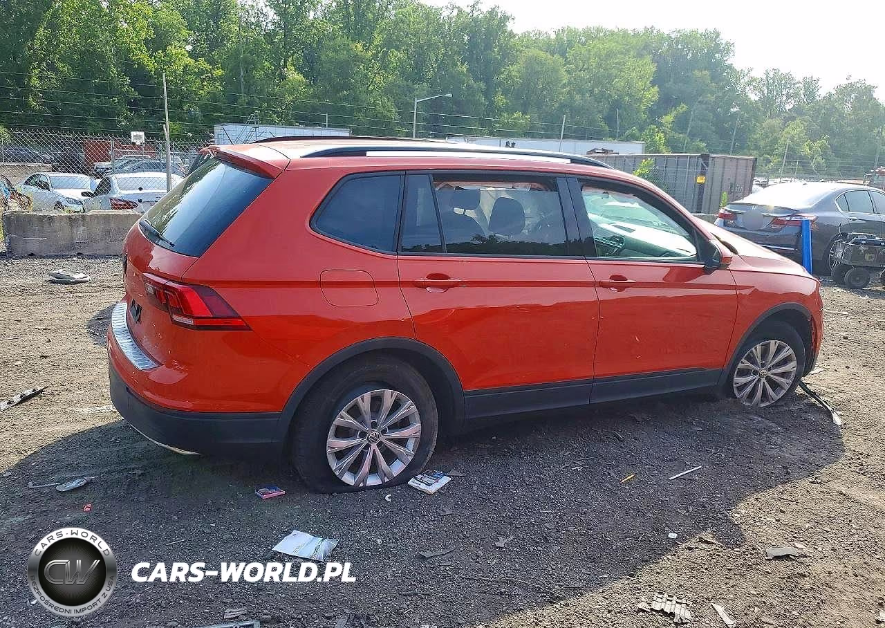 2019 Volkswagen Tiguan S VIN:3VV1B7AXXKM121834 - 3