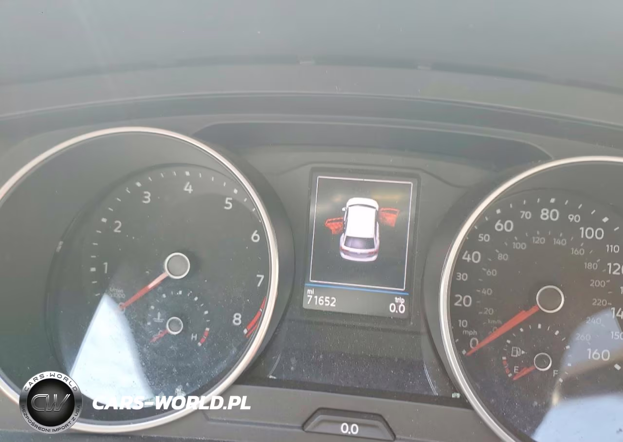 2019 Volkswagen Tiguan S VIN:3VV1B7AXXKM121834 - 9