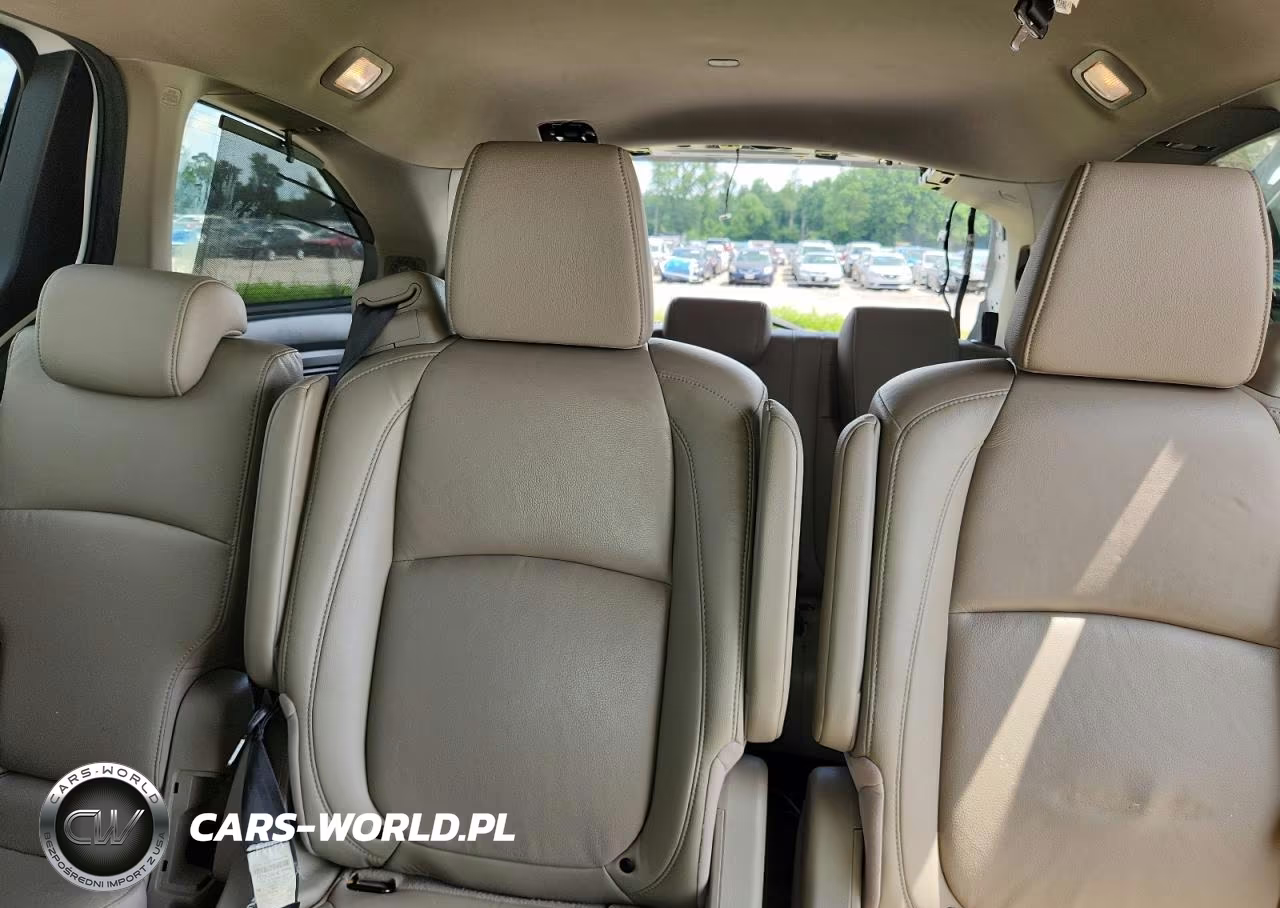 2020 Honda Odyssey Elite VIN:5FNRL6H91LB020963 - 10