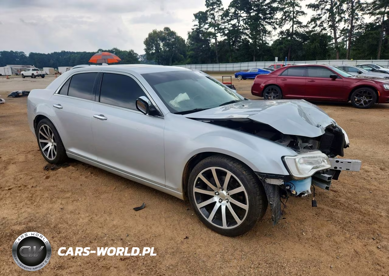 2020 Chrysler 300 Limited VIN:2C3CCAEG5LH102835 - 4