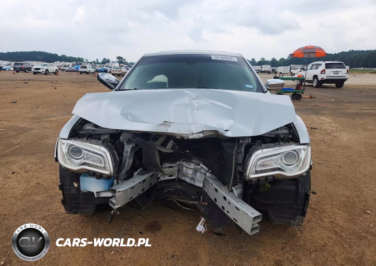 2020 Chrysler 300 Limited VIN:2C3CCAEG5LH102835 - 5