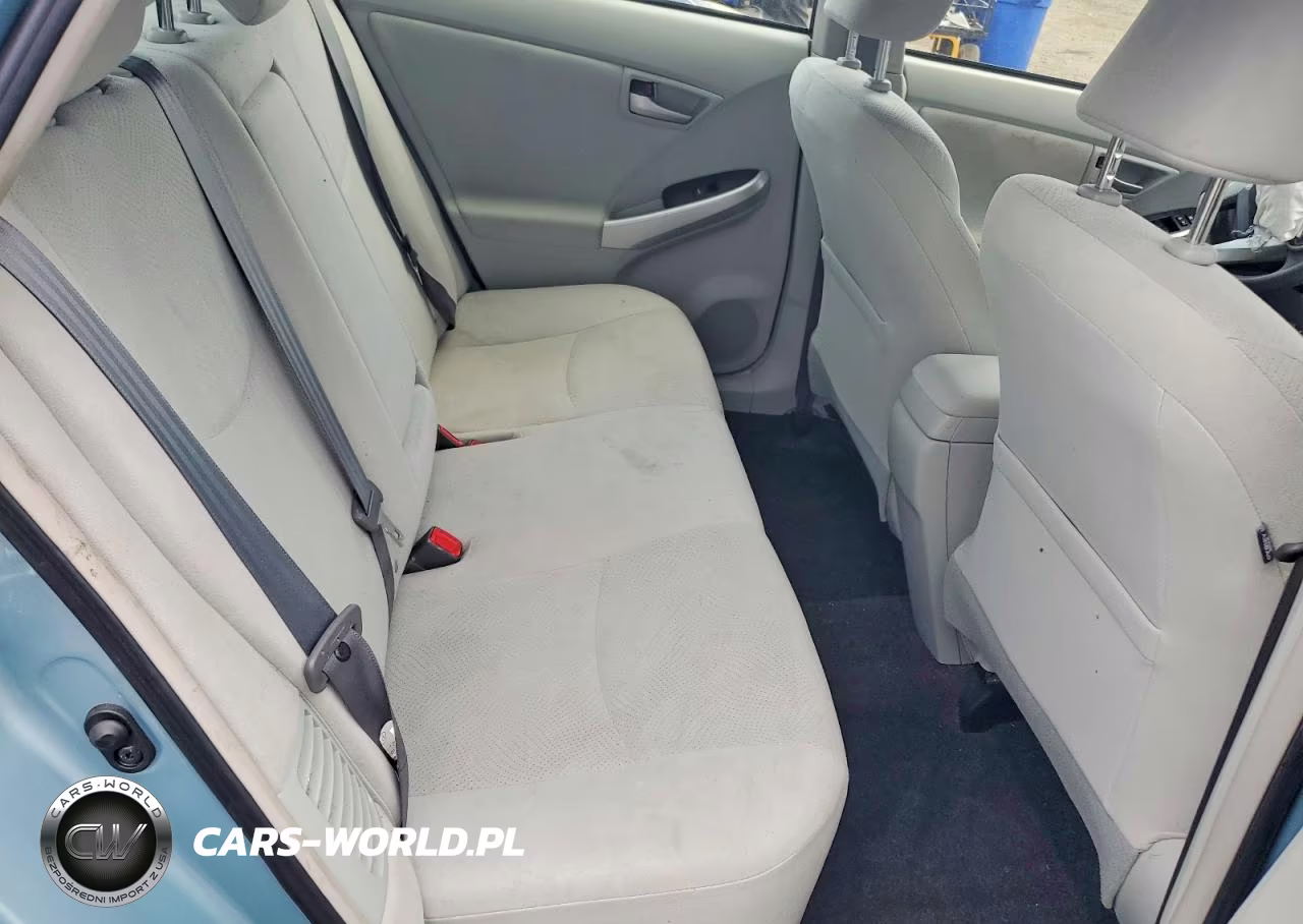 2015 Toyota Prius Two VIN:JTDKN3DU6F1898681 - 10