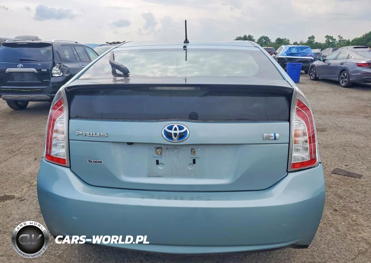 2015 Toyota Prius Two VIN:JTDKN3DU6F1898681 - 6