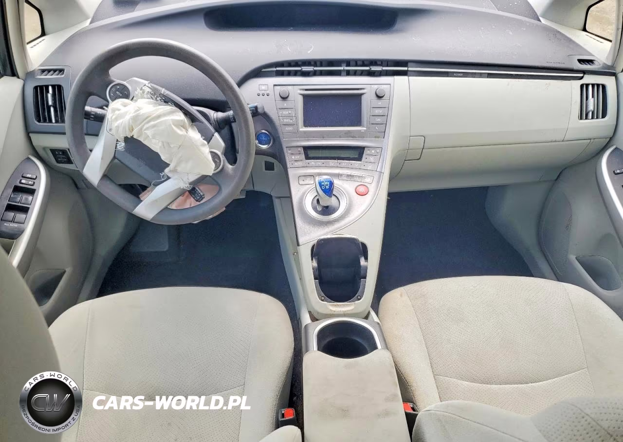 2015 Toyota Prius Two VIN:JTDKN3DU6F1898681 - 8