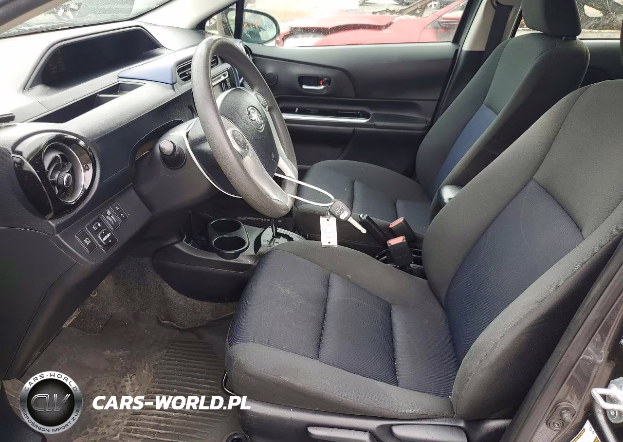 2017 Toyota Prius C Two VIN:JTDKDTB30H1591412 - 7