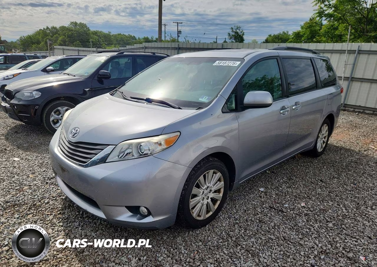 2013 Toyota Sienna Xle 7-Passenger