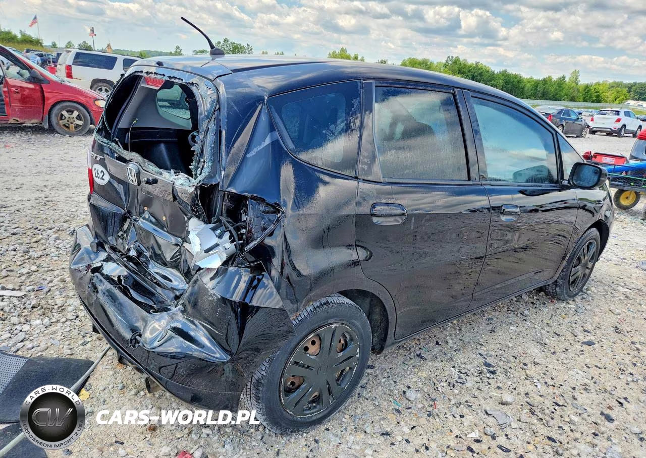 2010 Honda Fit VIN:JHMGE8G20AS013213 - 3