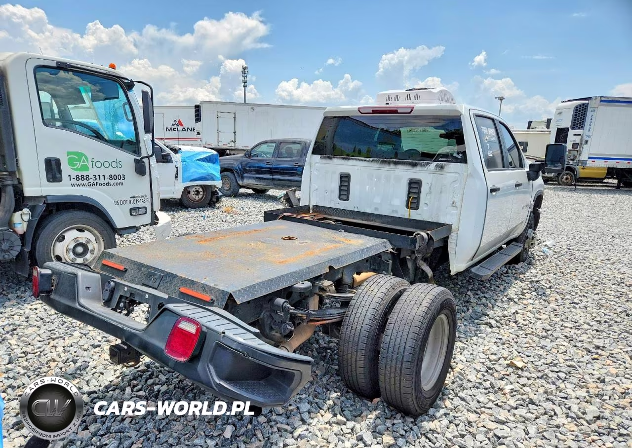 2024 Chevrolet Silverado K3500 VIN:1GC4YSEY1RF300709 - 4
