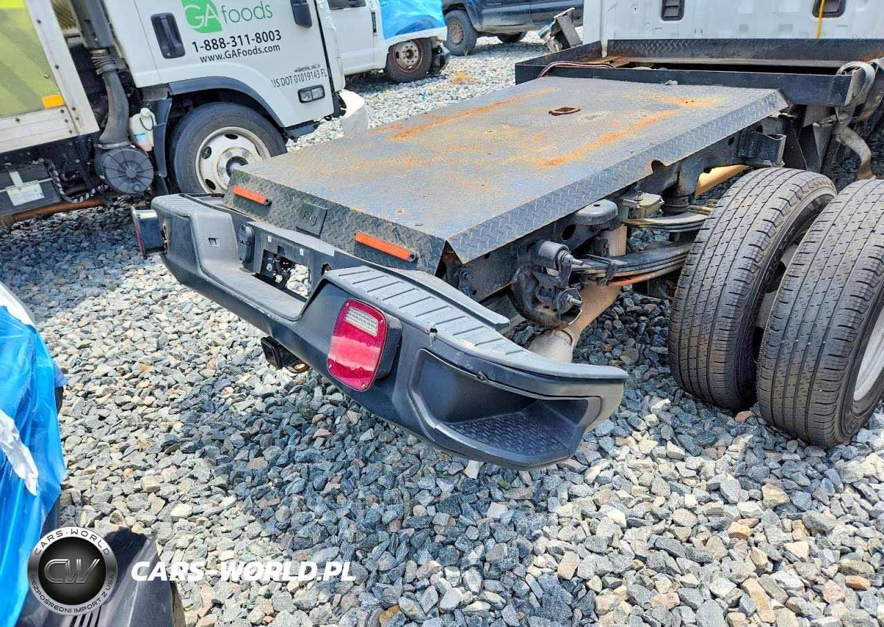 2024 Chevrolet Silverado K3500 VIN:1GC4YSEY1RF300709 - 9