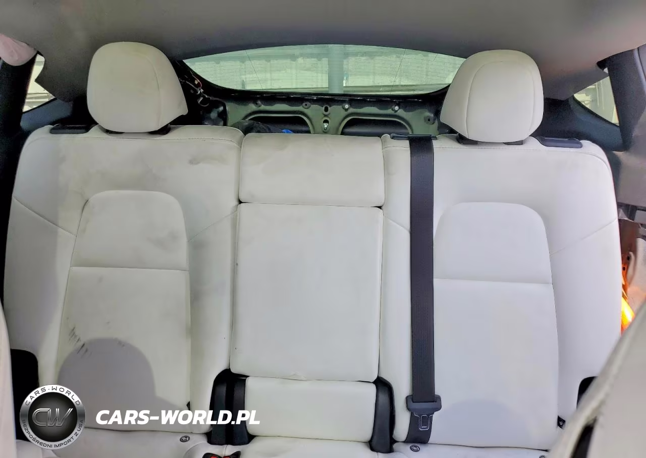 2025 Tesla Model Y VIN:7SAYGDEE5SA360332 - 10