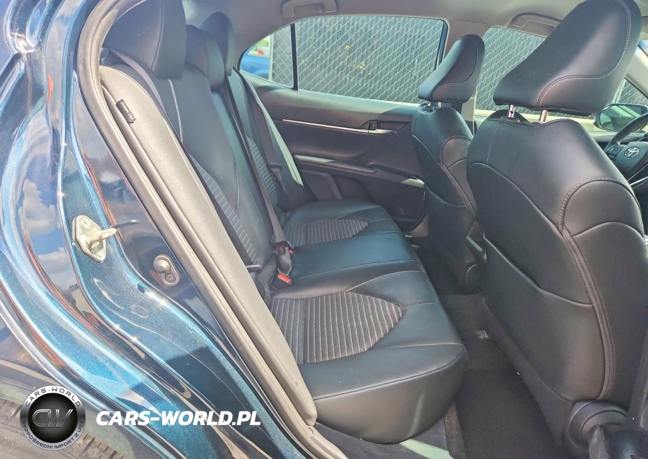 2020 Toyota Camry Se VIN:4T1G11AK4LU988667 - 10