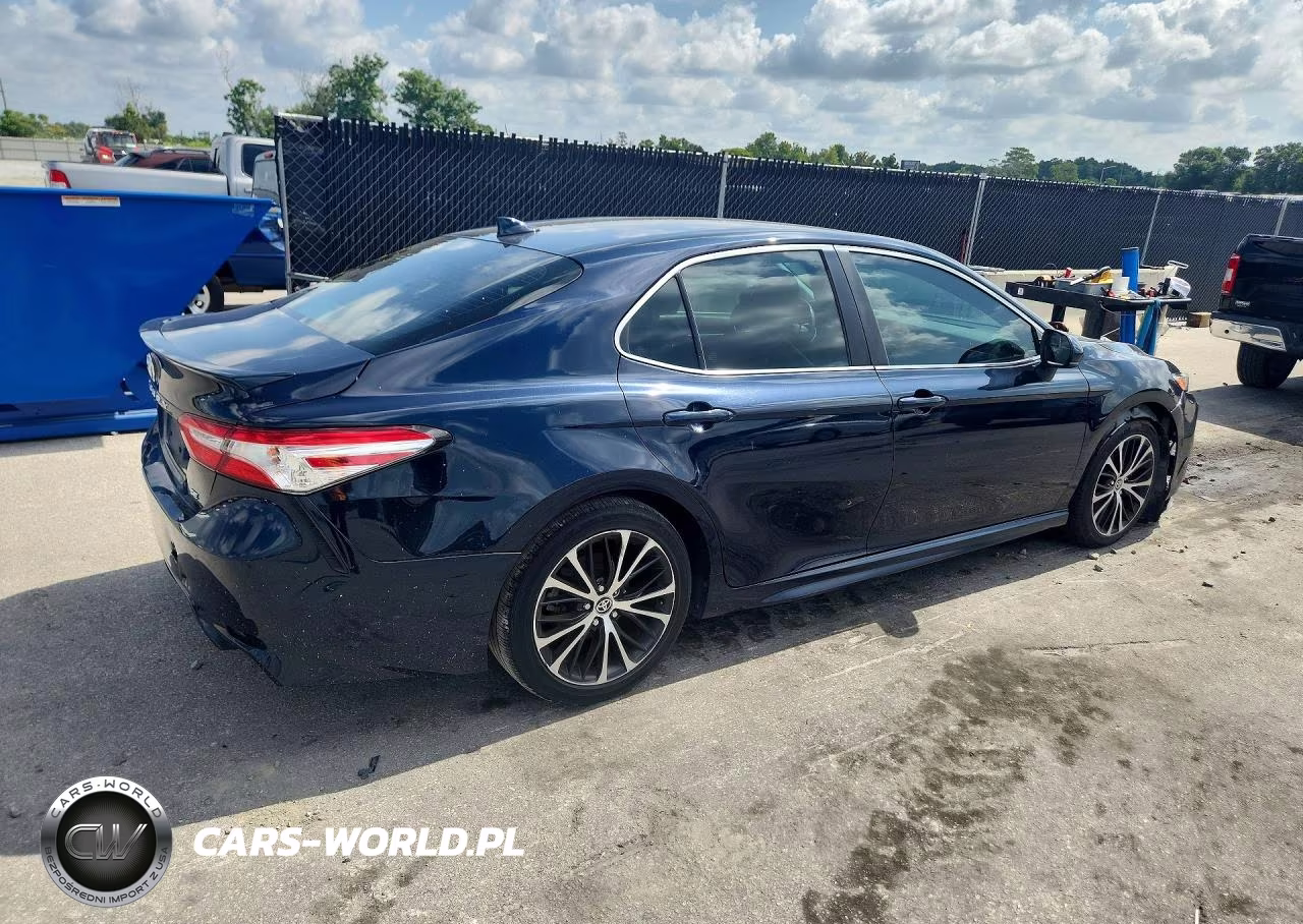 2020 Toyota Camry Se VIN:4T1G11AK4LU988667 - 3