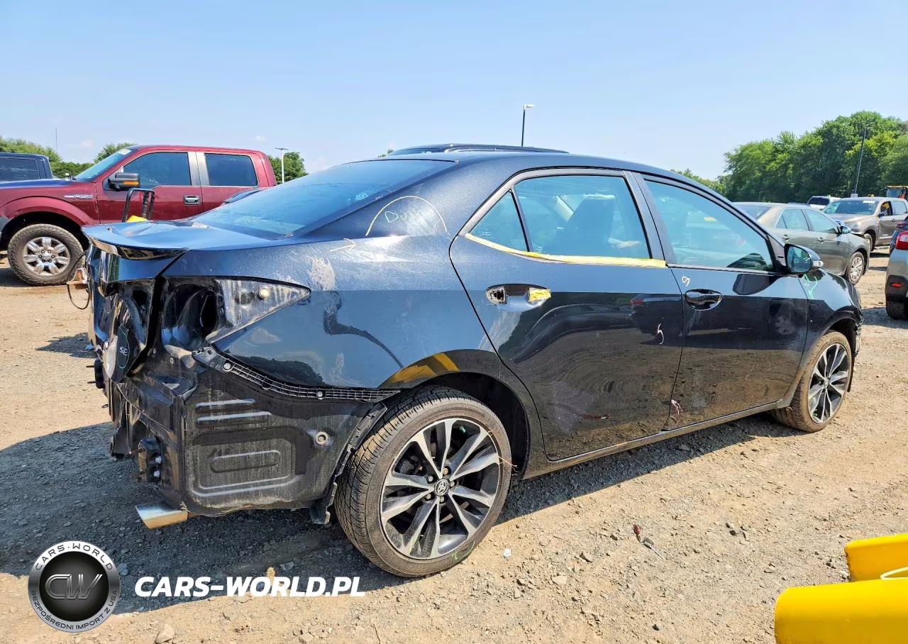 2018 Toyota Corolla Se VIN:2T1BURHE1JC063794 - 3