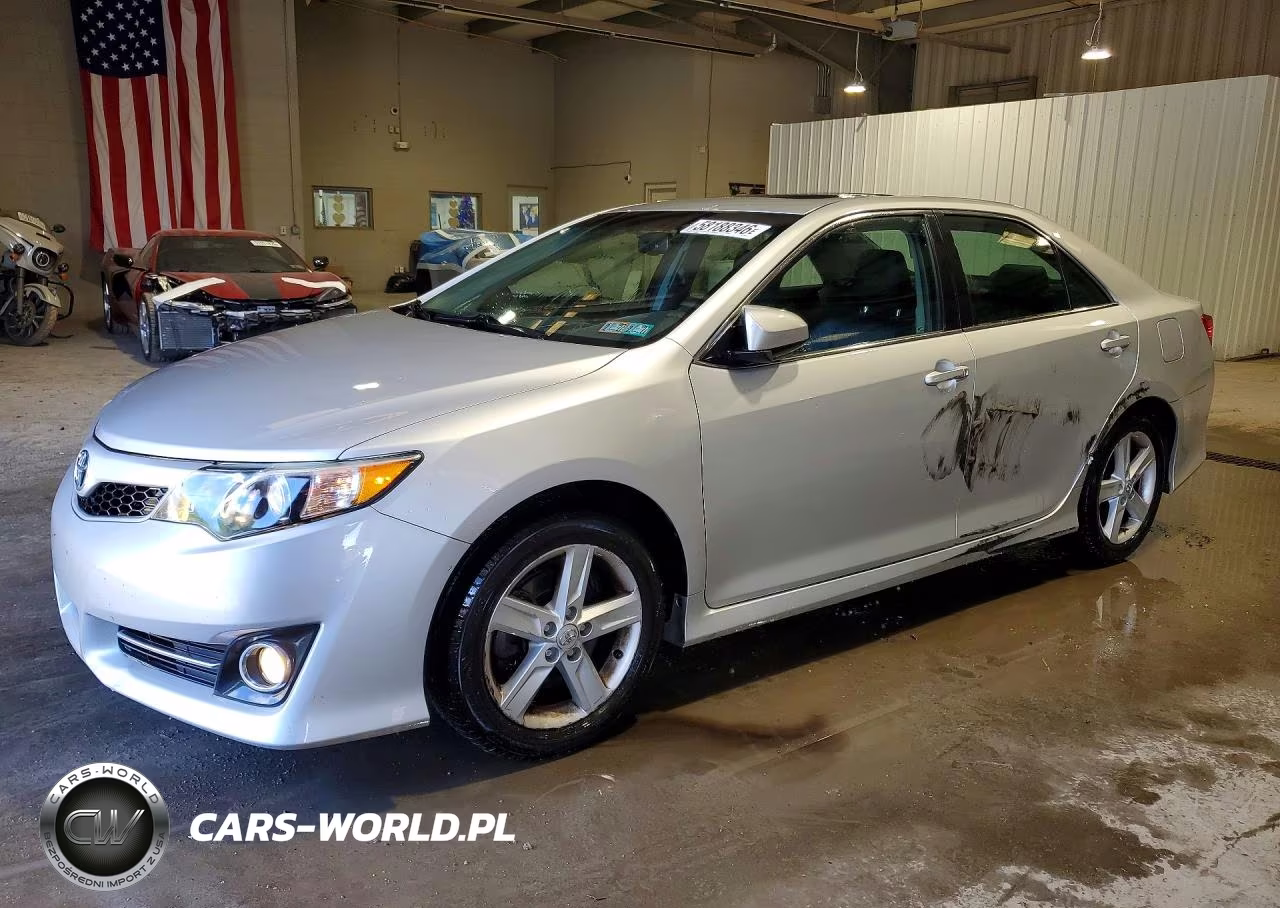 2012 Toyota Camry Se – zdjęcie 1 z 12