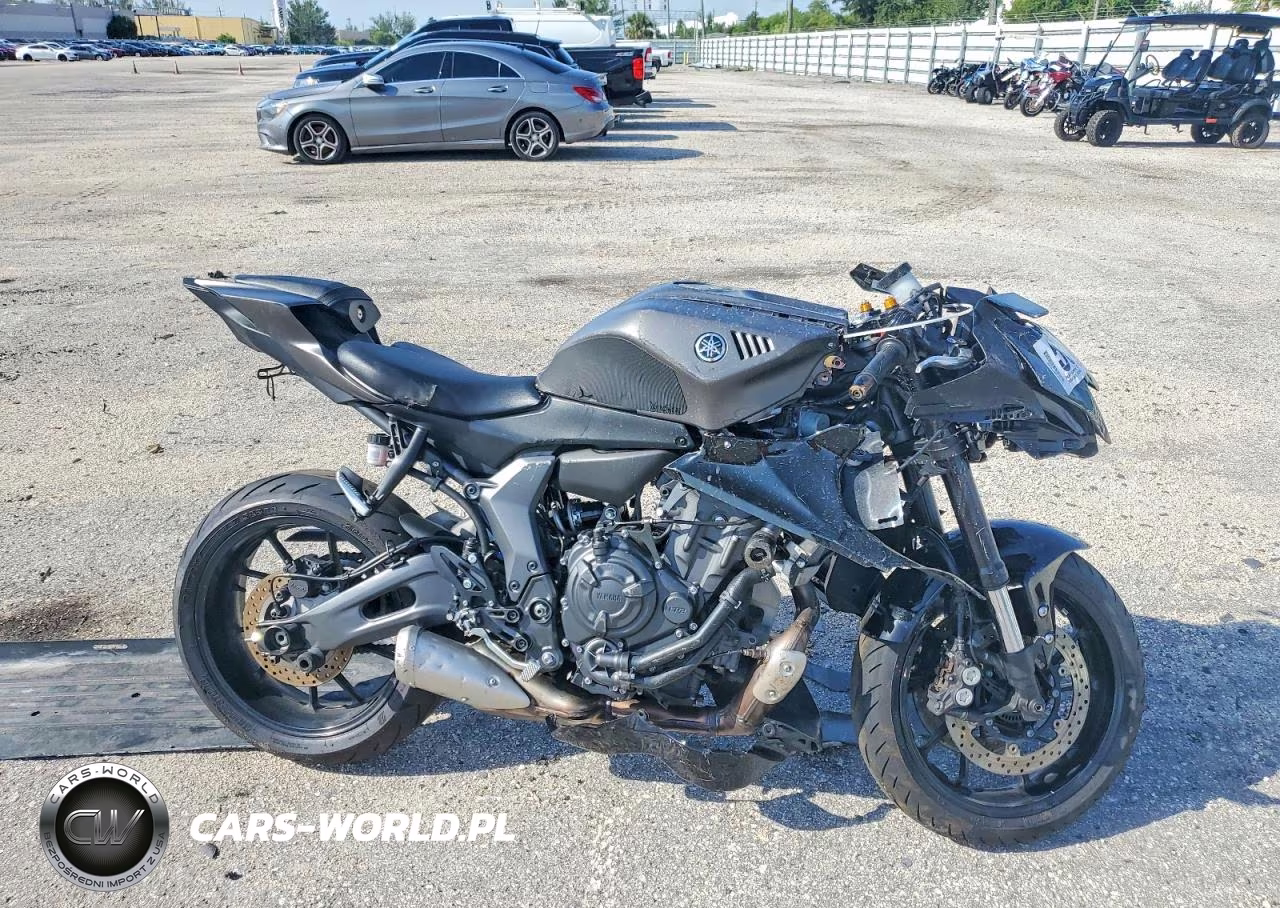2024 Yamaha Yzfr7