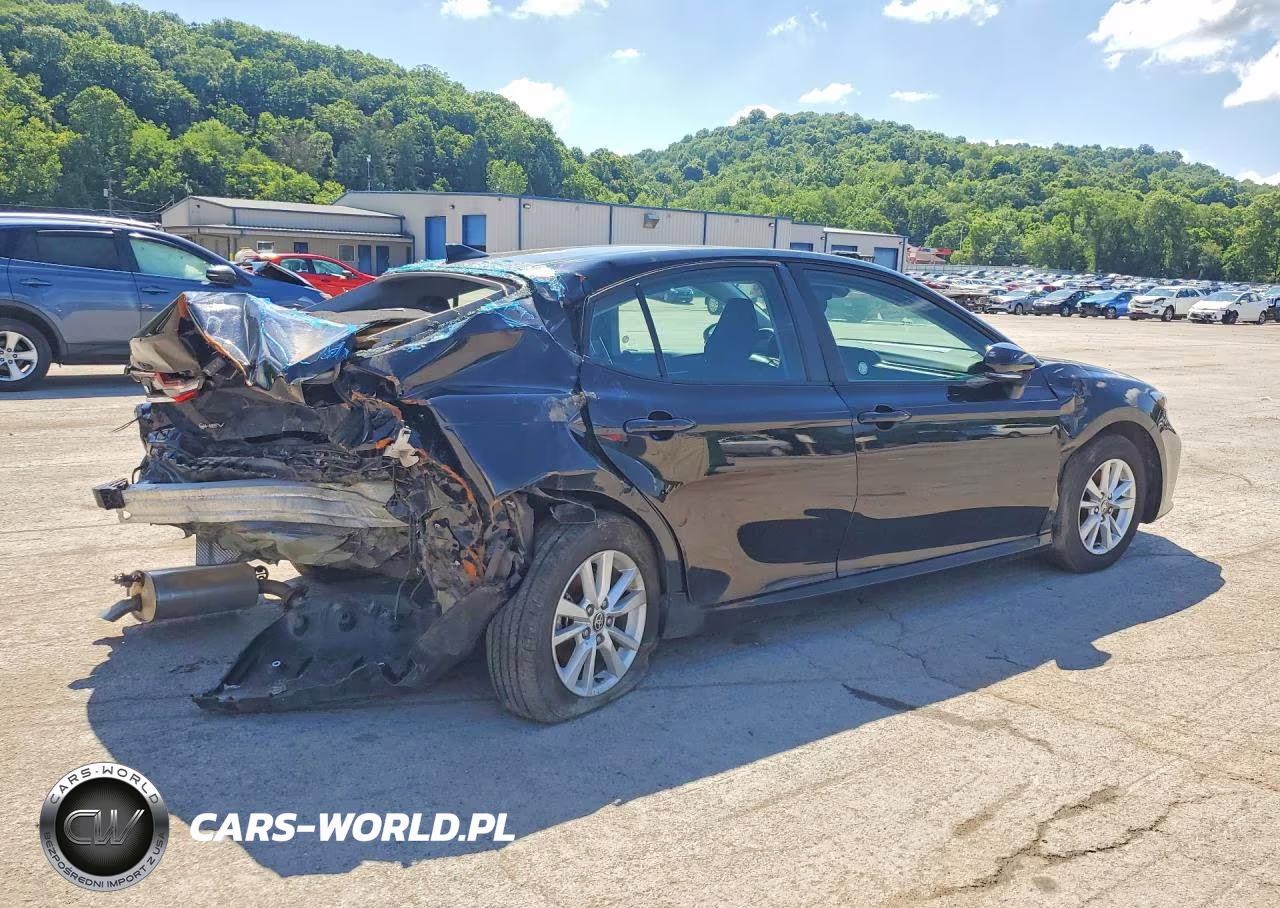 2025 Toyota Camry Le VIN:4T1DAACK8SU595169 - 3