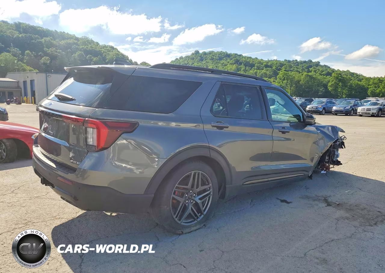 2025 Ford Explorer St-Line VIN:1FMUK8KH7SGB66812 - 3