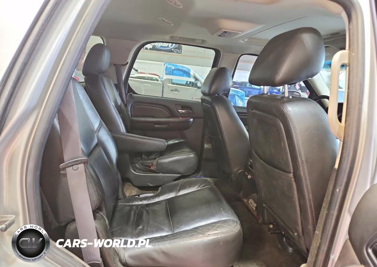 2011 Cadillac Escalade VIN:1GYS4AEF2BR369869 - 11