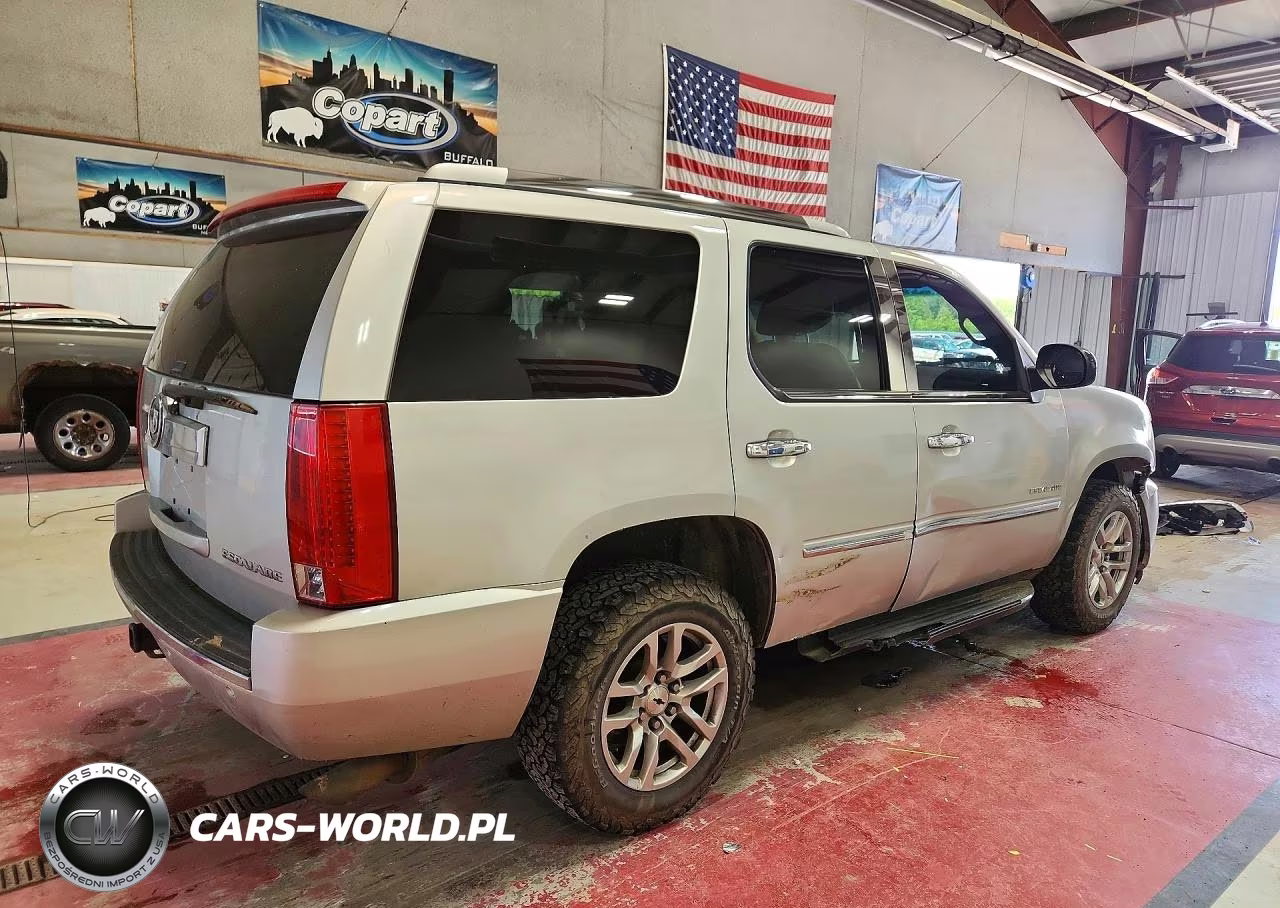 2011 Cadillac Escalade VIN:1GYS4AEF2BR369869 - 3