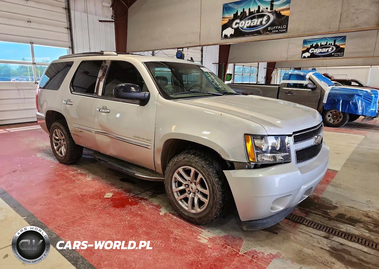 2011 Cadillac Escalade VIN:1GYS4AEF2BR369869 - 4