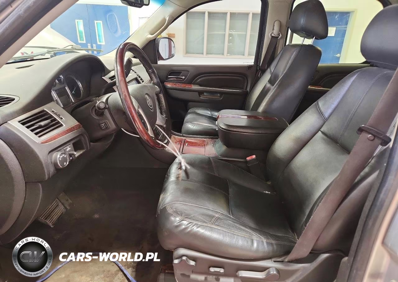 2011 Cadillac Escalade VIN:1GYS4AEF2BR369869 - 7