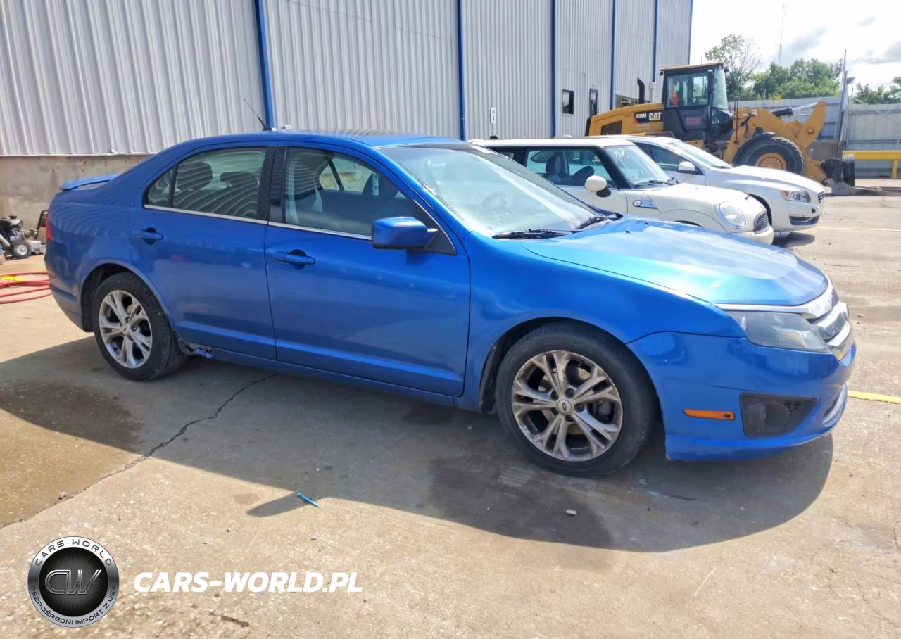 2012 Ford Fusion Se VIN:3FAHP0HA4CR123242 - 4