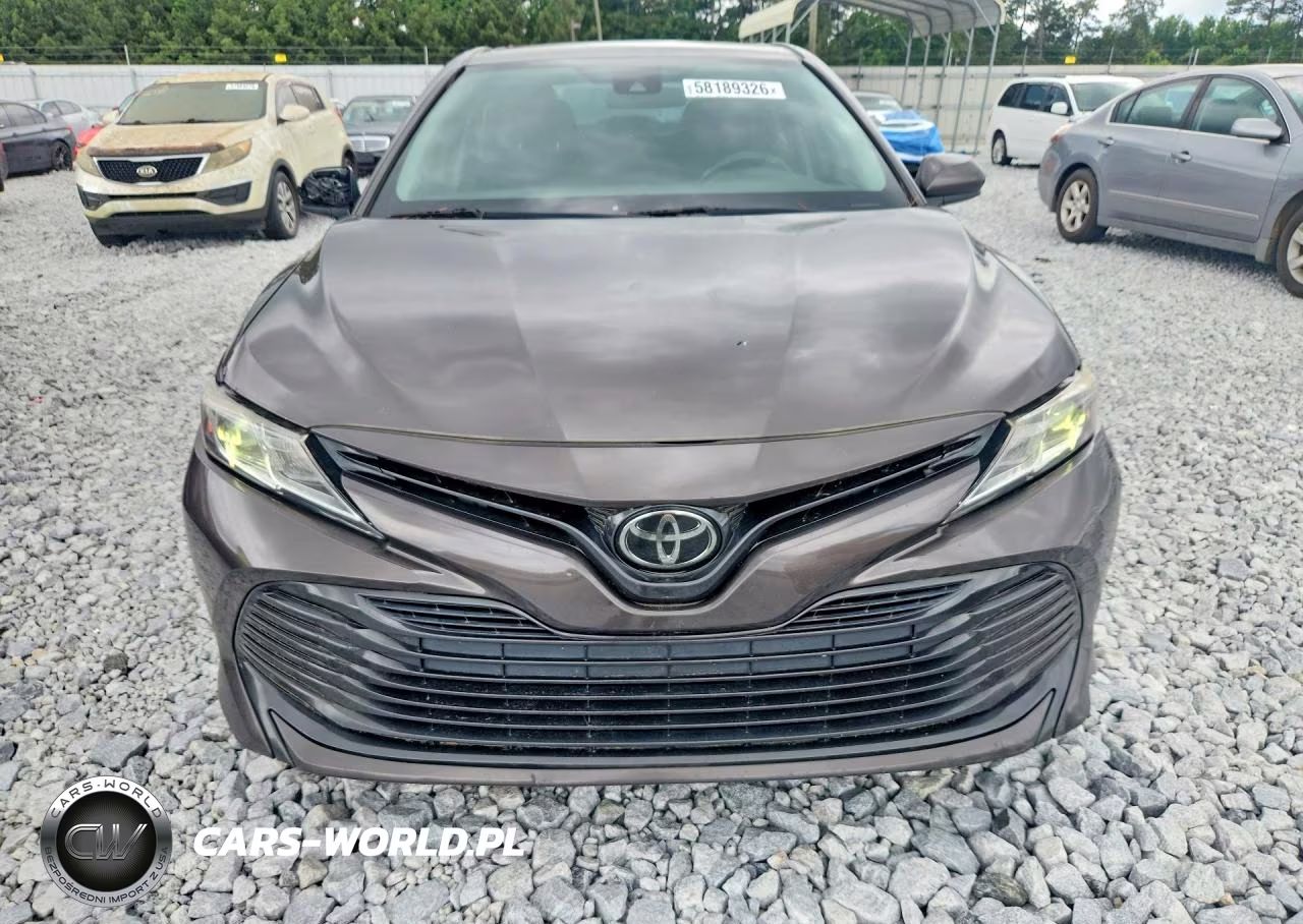 2019 Toyota Camry Le VIN:4T1B11HK3KU270560 - 5
