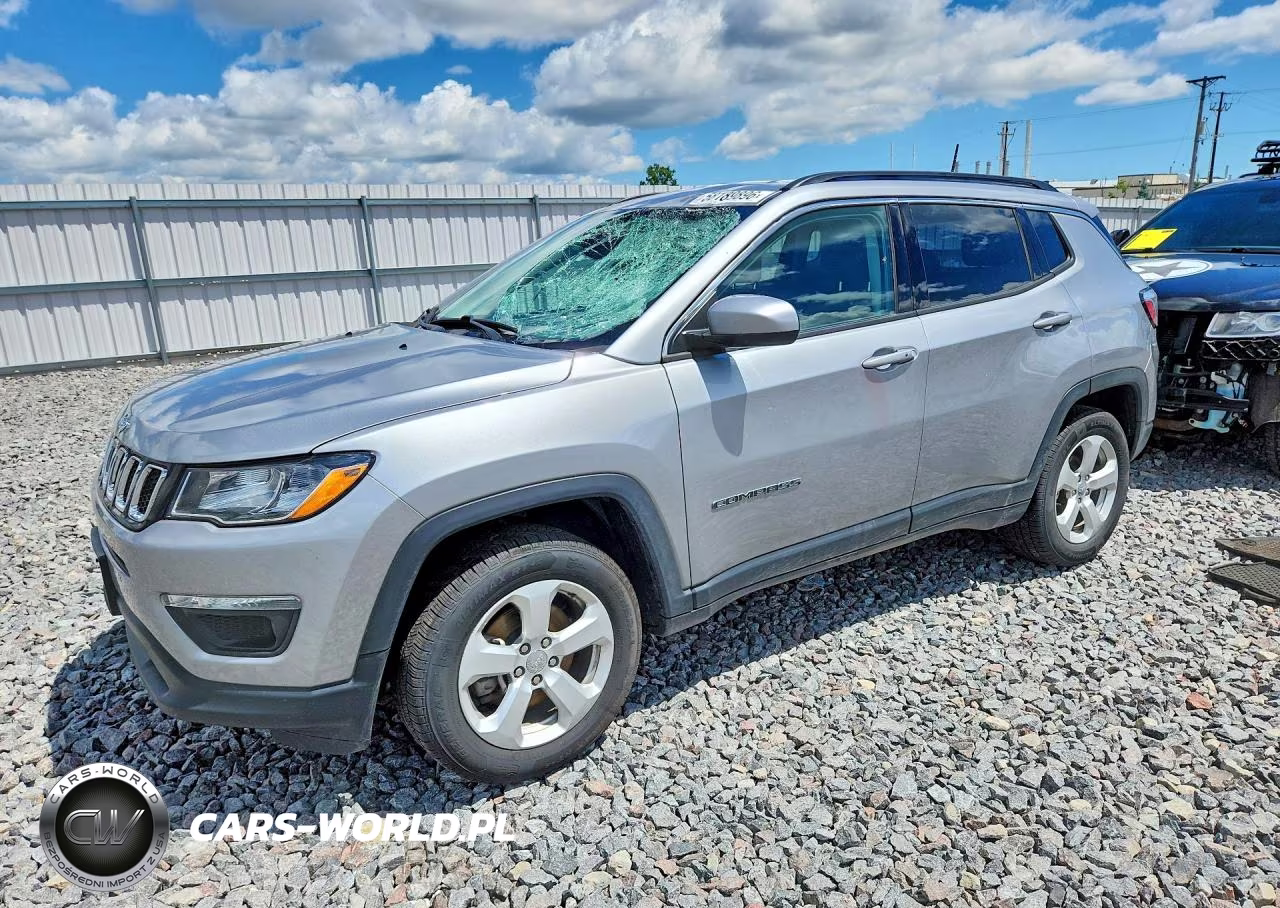 2018 Jeep Compass Latitude – zdjęcie 1 z 12