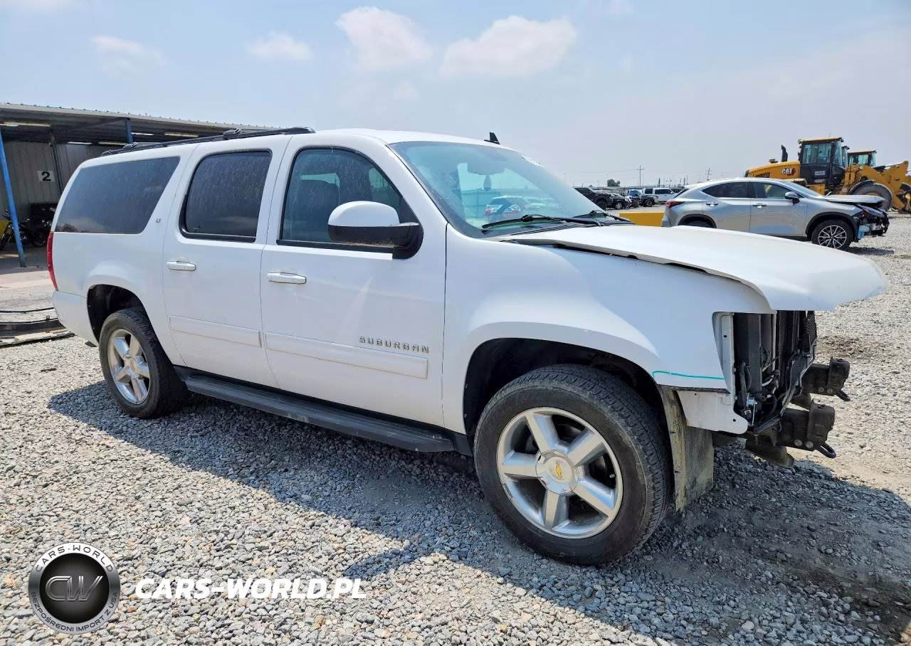 2011 Chevrolet Suburban K1500 Lt VIN:1GNSKJE33BR397205 - 4