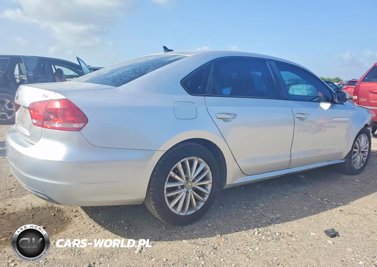2015 Volkswagen Passat S VIN:1VWAT7A3XFC023285 - 3